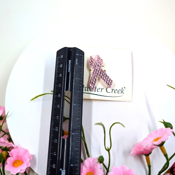 NWT Coldwater Creek Brand Pink Crystal Breast Cancer Awareness Brooch - Picture 4 of 4